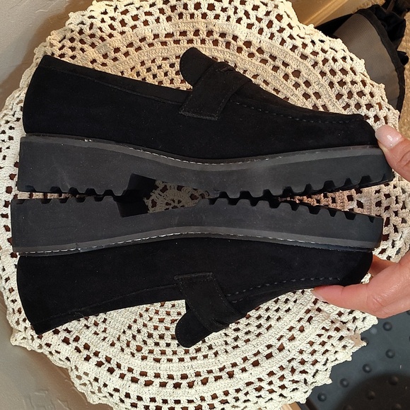 Corkys Hey Girl Loafers Size 8 Black Suede White Stitching NWOB - Picture 3 of 6